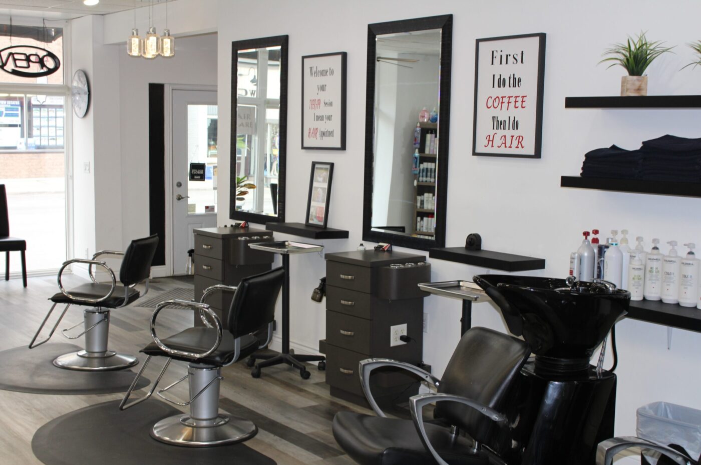 salon 4